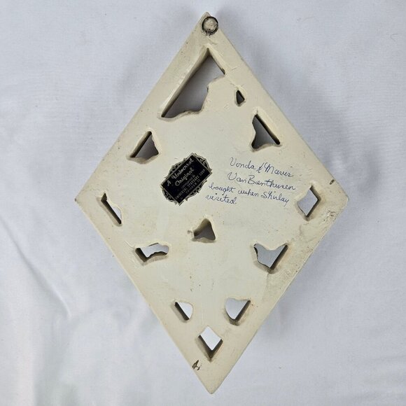 Vintage Universal Statuary Co 1958 Set of 2 Chalkware Floral Wall Hangings - Picture 6 of 16